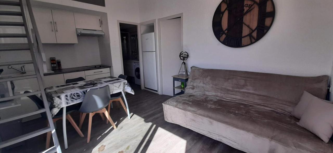 La Casel Appartement Cosy Avec Terrasse Proche Plage - Clim - Parking サン・シプリアン エクステリア 写真